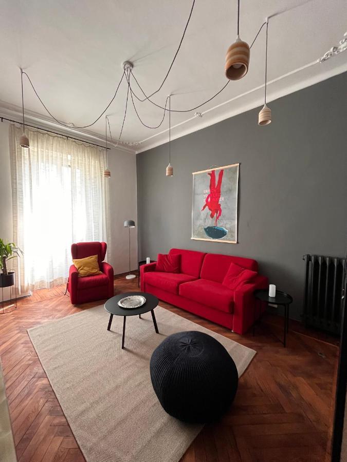 Elegante e accogliente appartamento a Torino Esterno foto