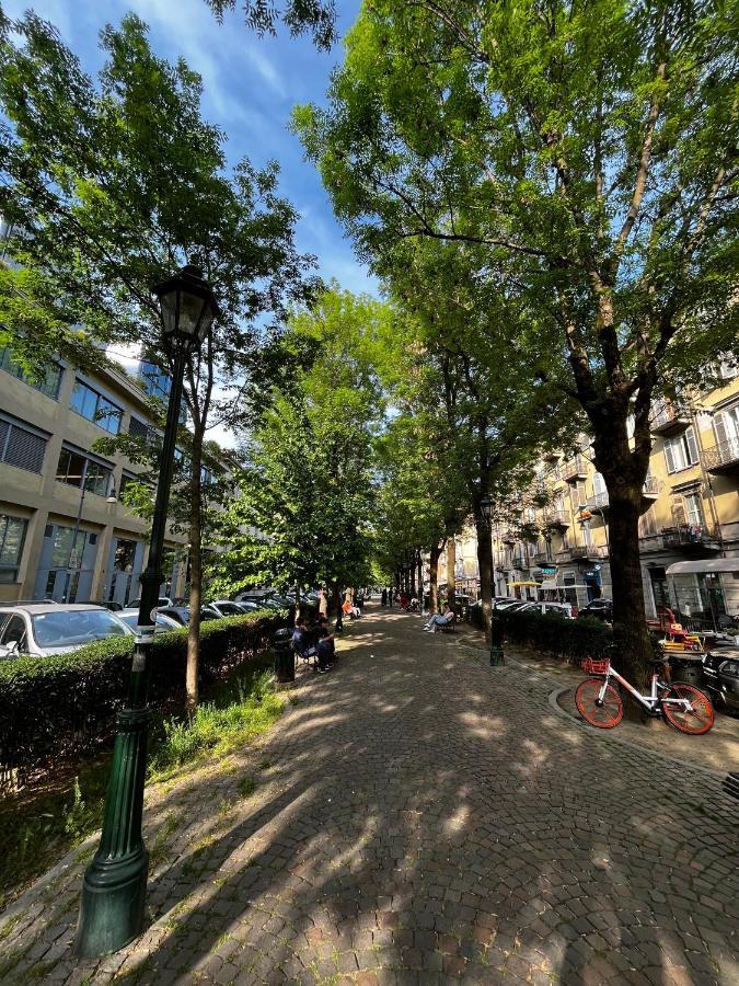 Elegante e accogliente appartamento a Torino Esterno foto