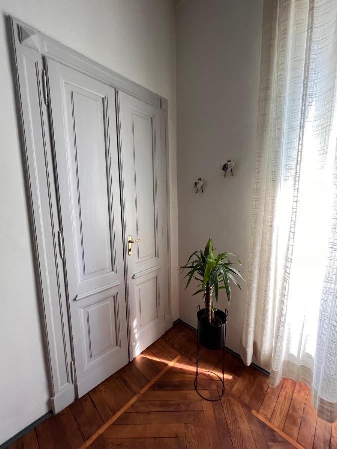 Elegante e accogliente appartamento a Torino Esterno foto