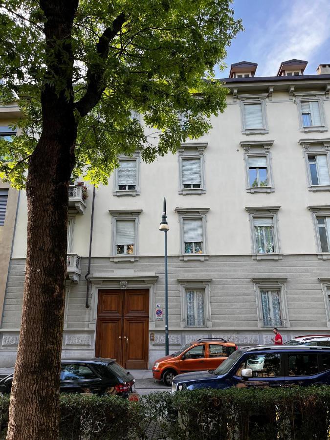 Elegante e accogliente appartamento a Torino Esterno foto