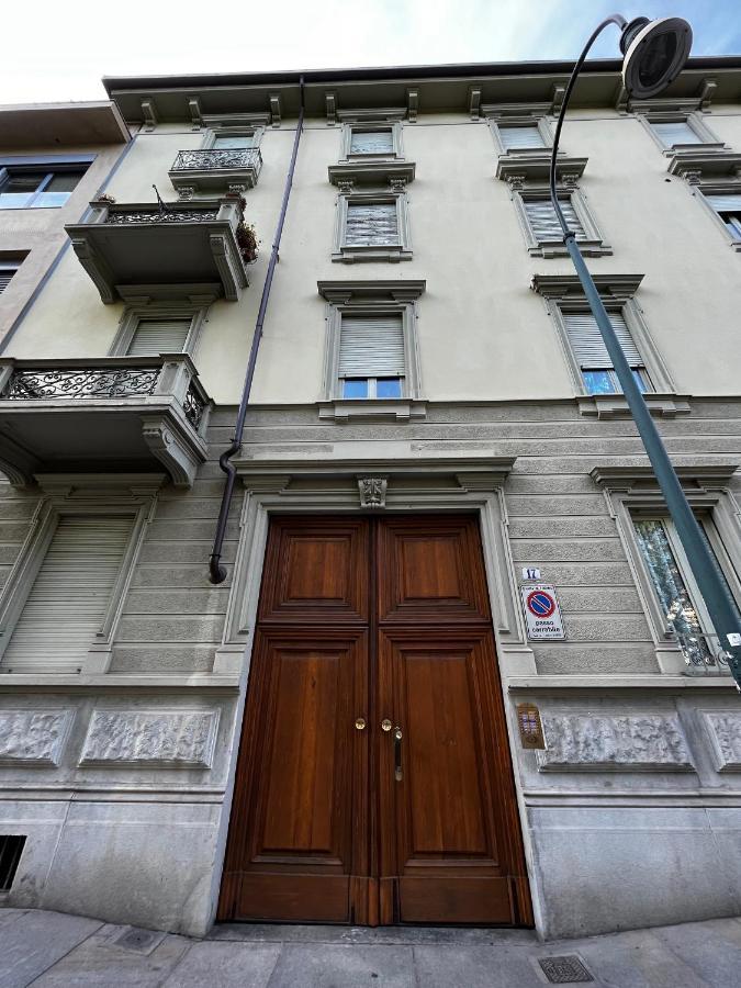 Elegante e accogliente appartamento a Torino Esterno foto