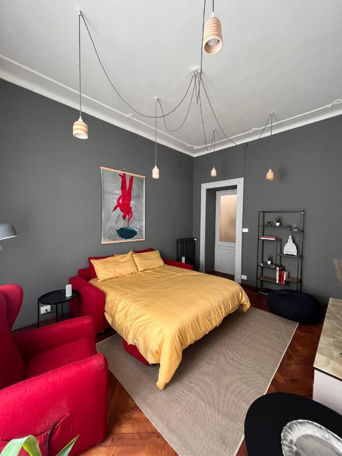 Elegante e accogliente appartamento a Torino Esterno foto