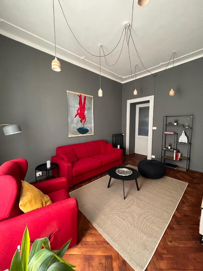 Elegante e accogliente appartamento a Torino Esterno foto